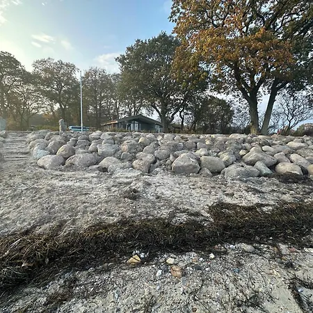 House In 1st Row To Ferienhaus