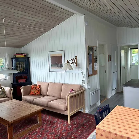 House In 1st Row To Ferienhaus