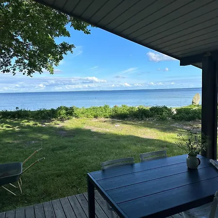 House In 1st Row To Feriehus